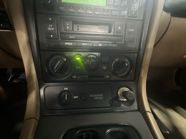 Used 1999 Green Mazda Base image 21