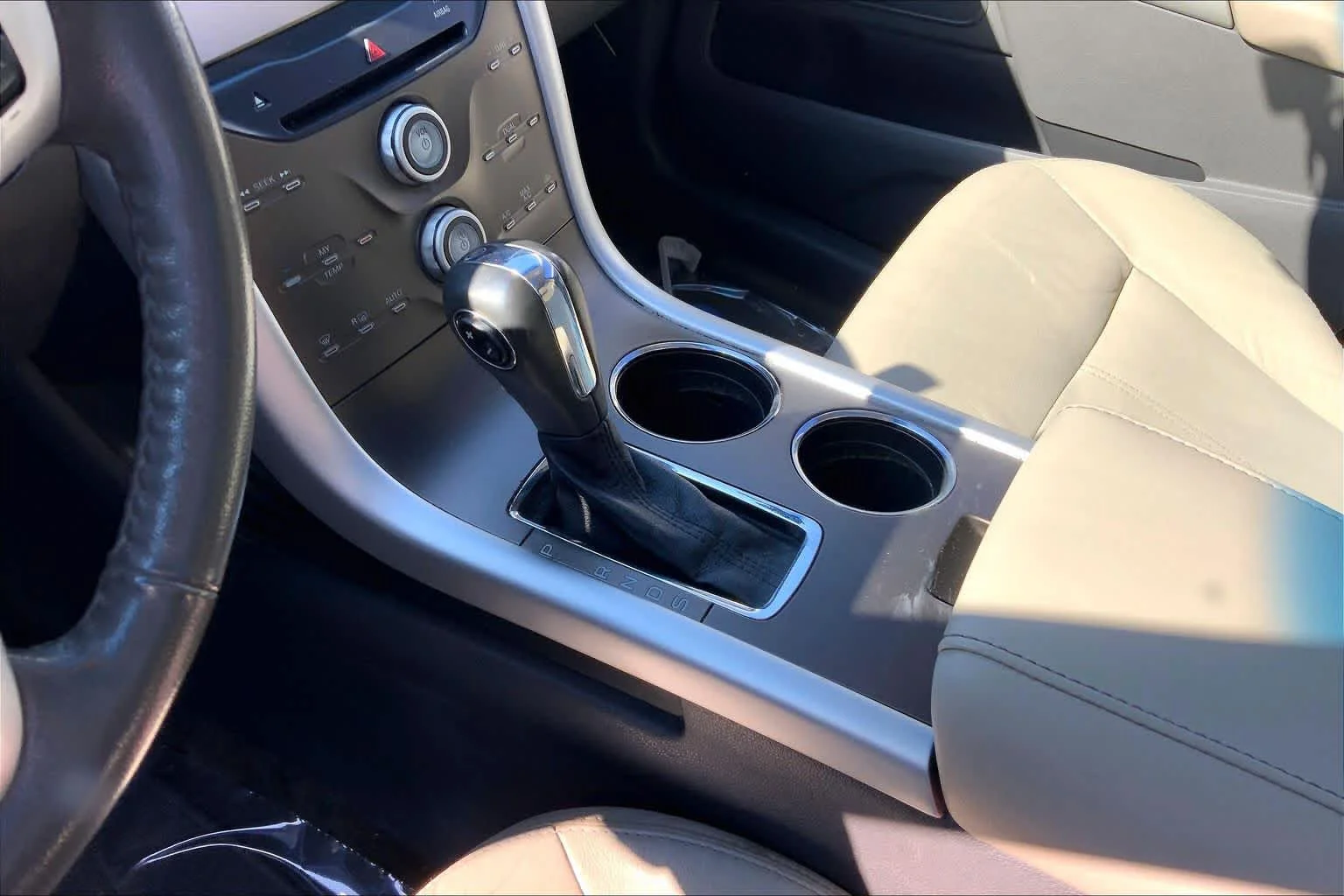 Used 2013 Mineral Gray Metallic Ford SEL image 16