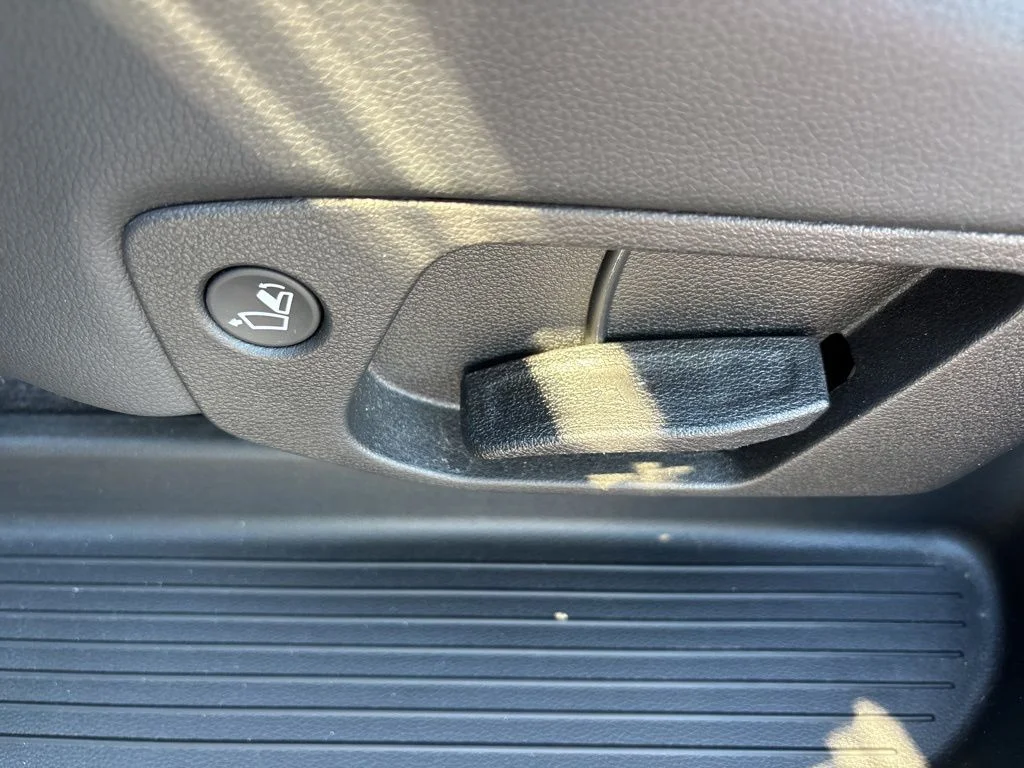 Used 2022 Gray Kia EX image 45