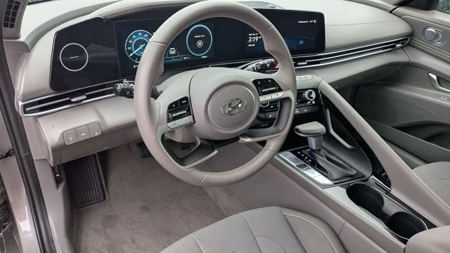 Certified Used 2023 Silver Hyundai SEL image 10