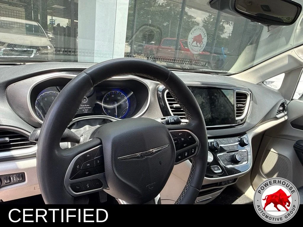 Used 2023 White Chrysler Touring L image 6