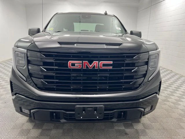 Used 2024 Black GMC Elevation image 3