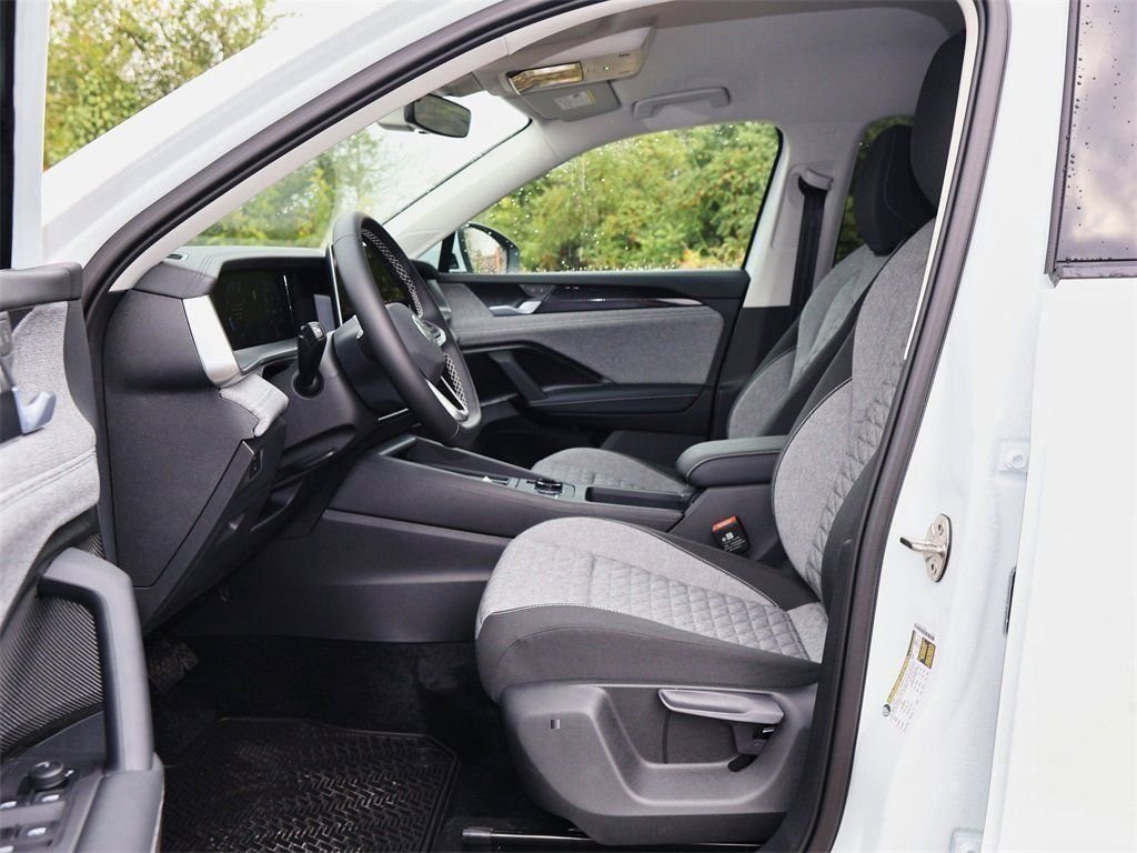 2025 Volkswagen Tiguan S - Photo 11
