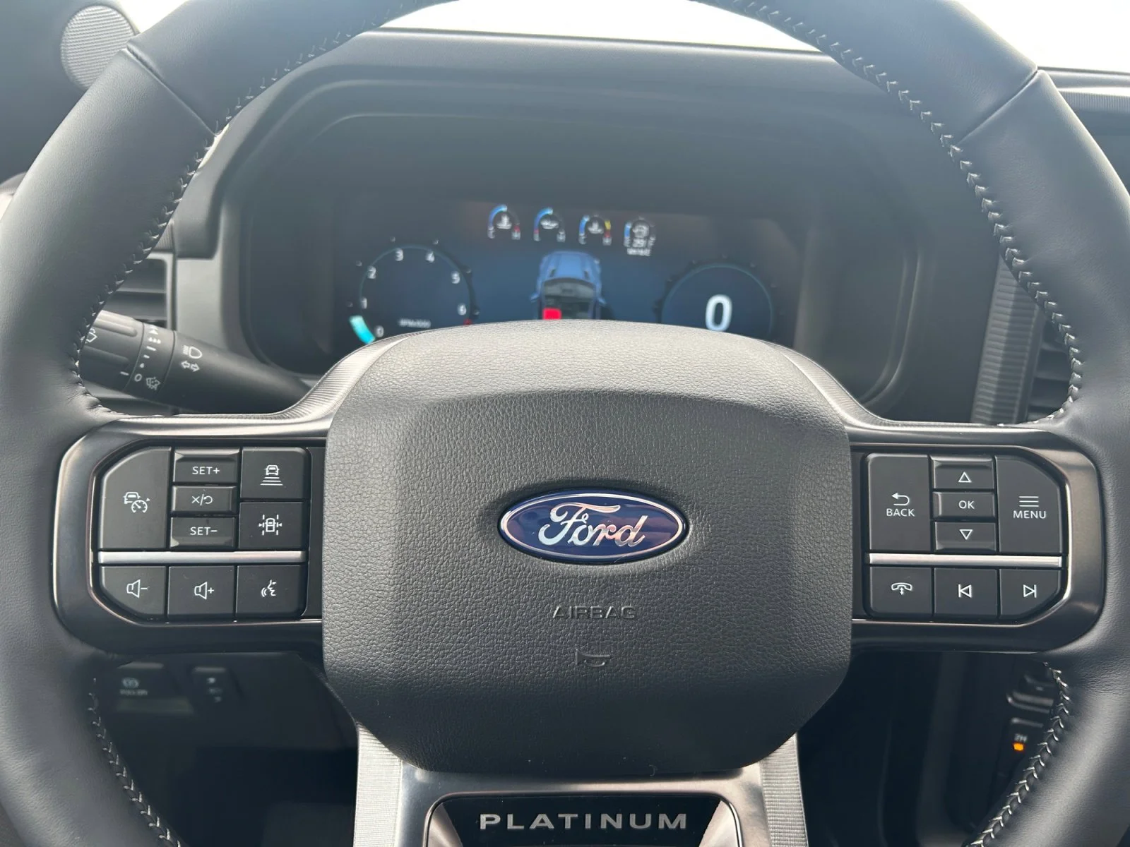 New 2026 Star White Metallic Tri-Coat Ford Platinum image 23