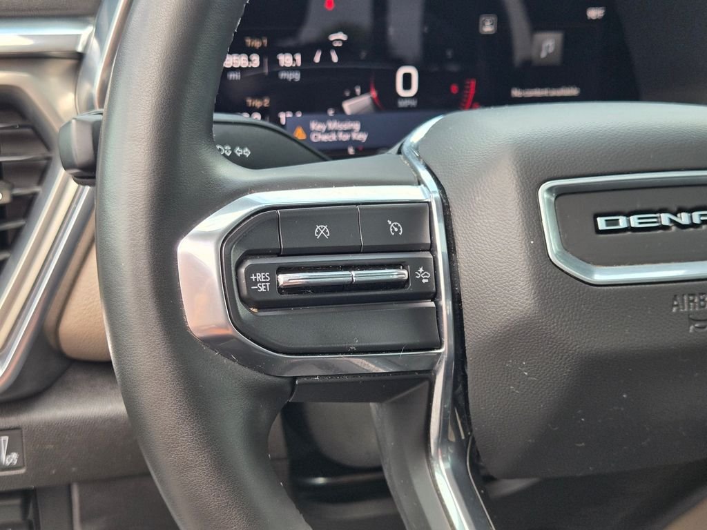 Used 2024 White GMC Denali image 26