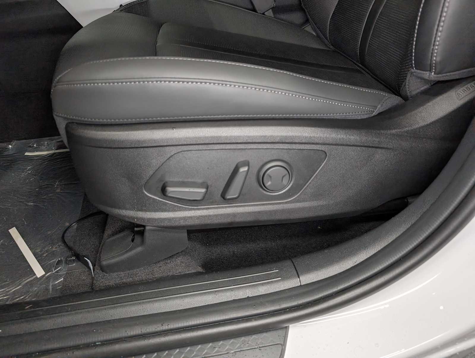 2026 Kia Sorento S - Photo 32