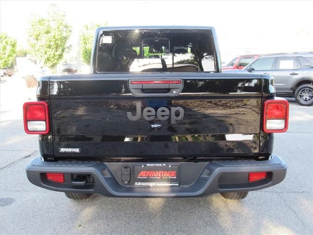 New 2026 Black Clear-Coat Exterior Paint Jeep Sport S image 6