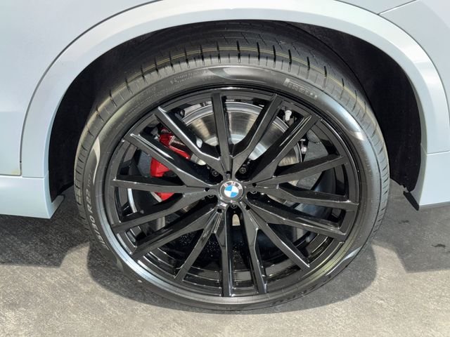 New 2026 Brooklyn Grey Metallic BMW sDrive40i image 25