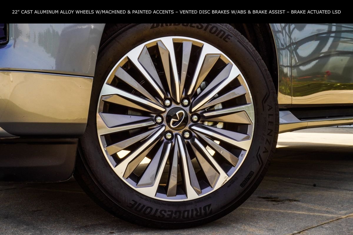 Used 2025 Silver INFINITI SENSORY image 3
