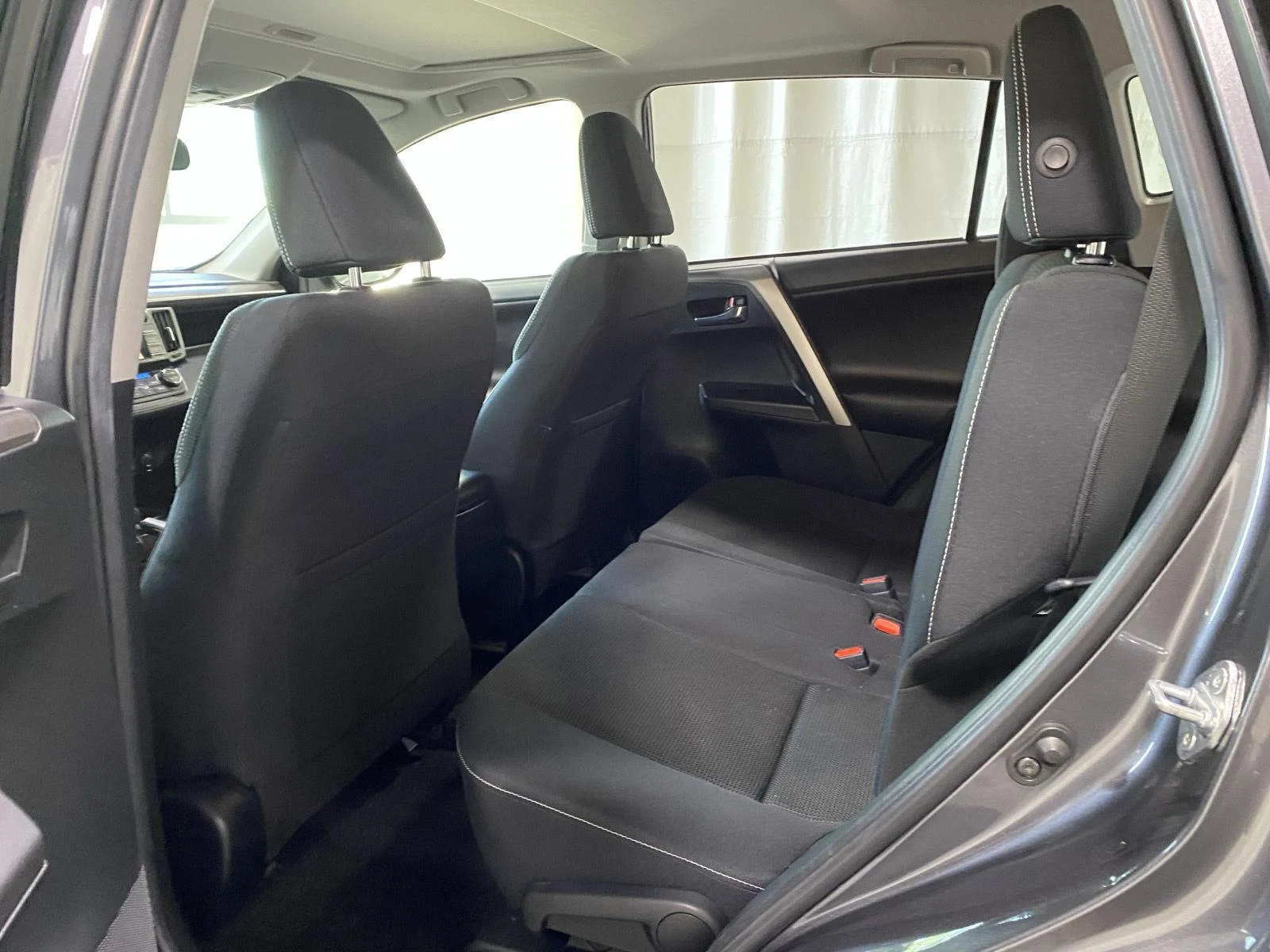 Used 2018 Magnetic Gray Metallic Toyota XLE image 14