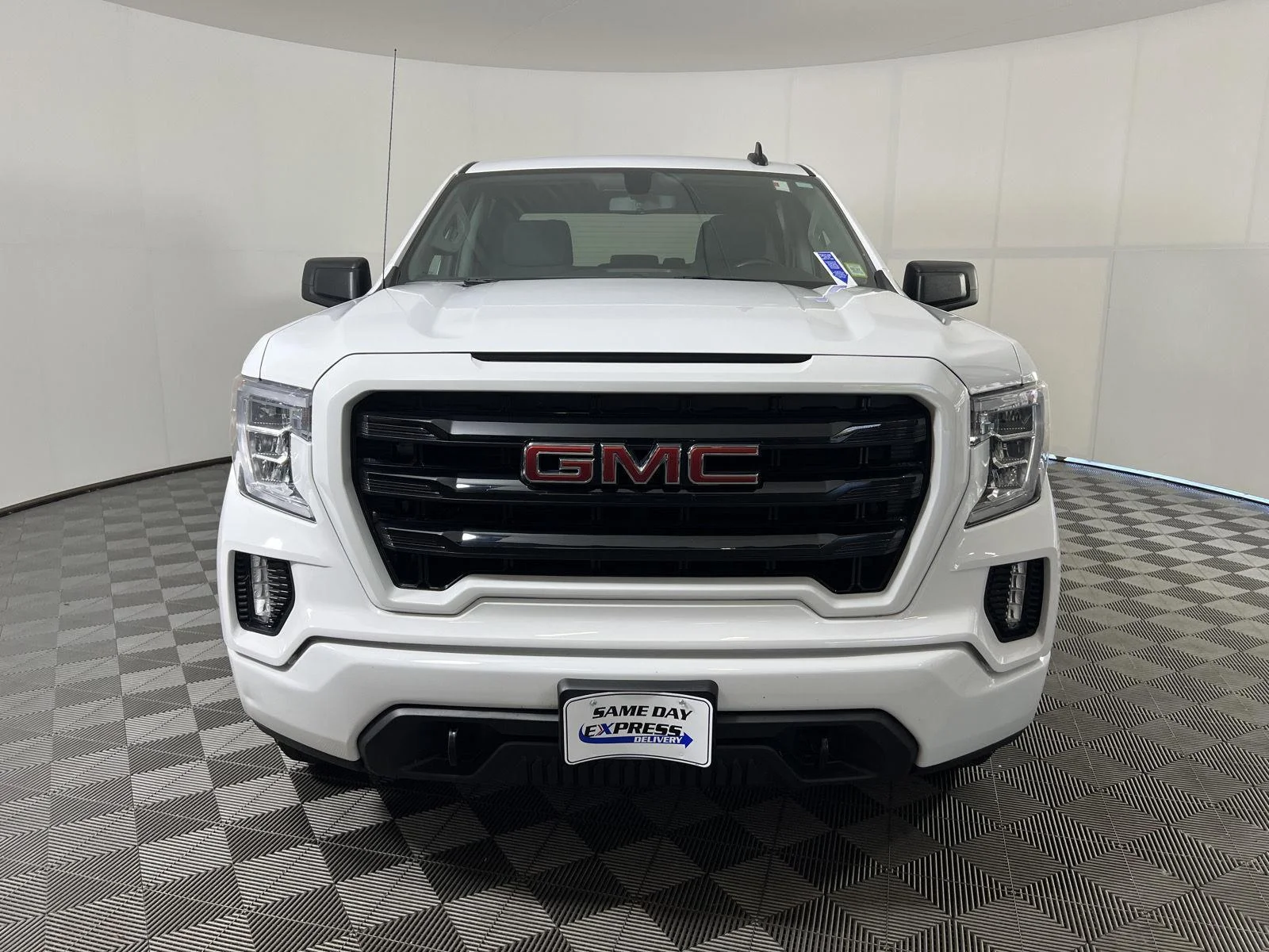 Used 2021 Summit White GMC Elevation image 29