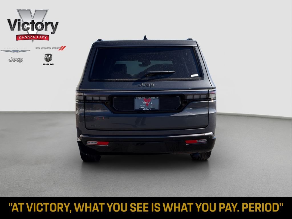 New 2026 Baltic-Gray Metallic Clear-Coat Exterior Paint Jeep Limited Reserve image 6