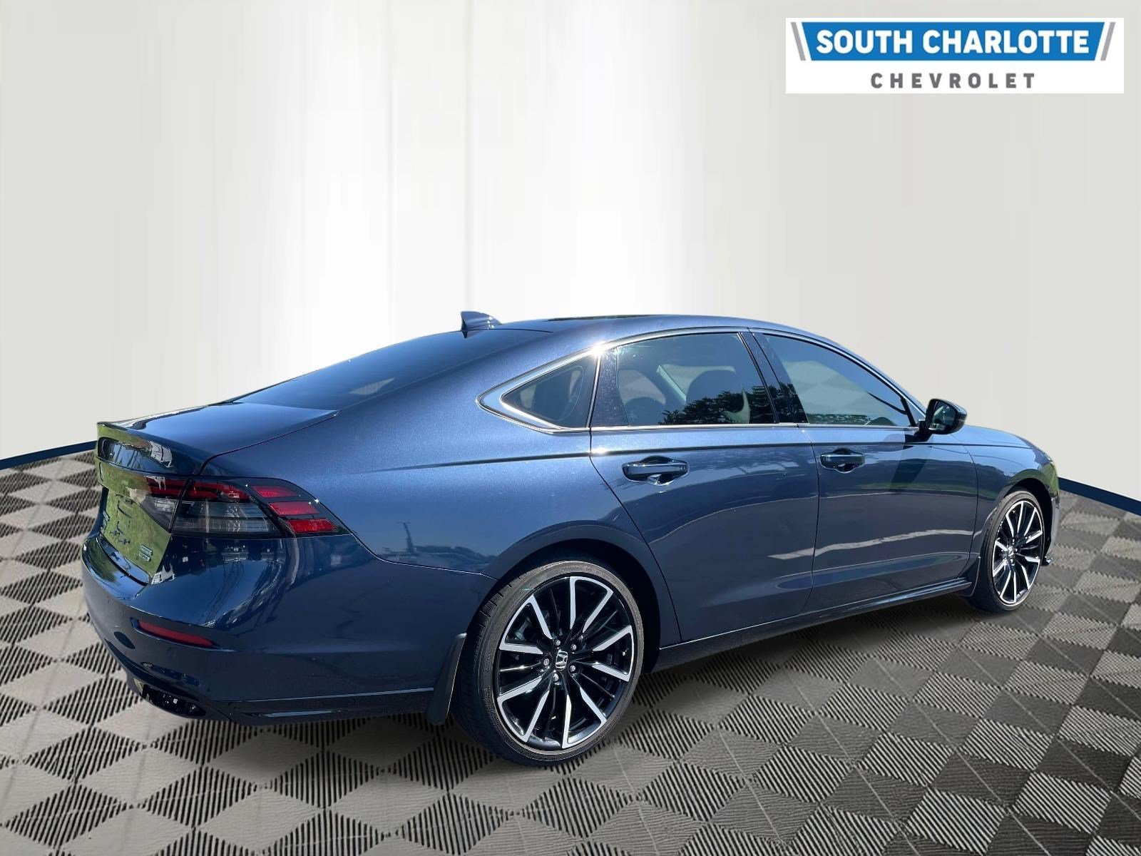 Used 2025 Blue Honda Touring image 4