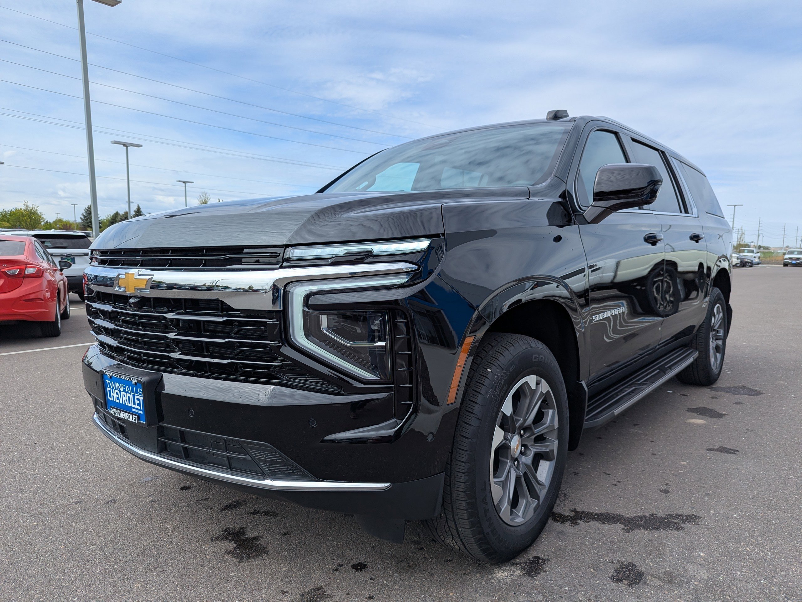 2026 Chevrolet Suburban LS - Photo 5