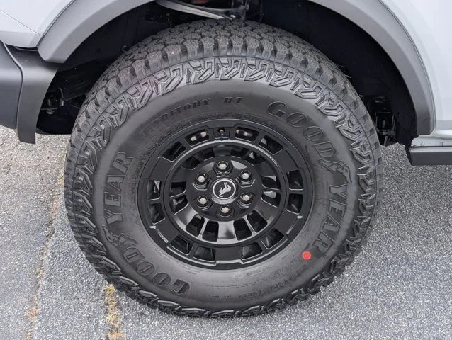 New 2026 Avalanche Gray Ford Badlands® image 13