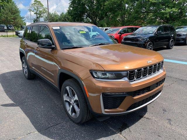 New 2026 Copper Shino Metallic Clear-Coat Exterior Paint Jeep Limited image 8