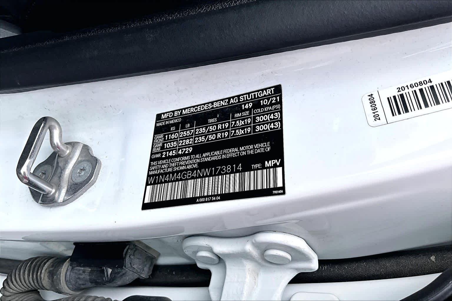 Used 2022 Polar White Mercedes-Benz GLB 250 image 38