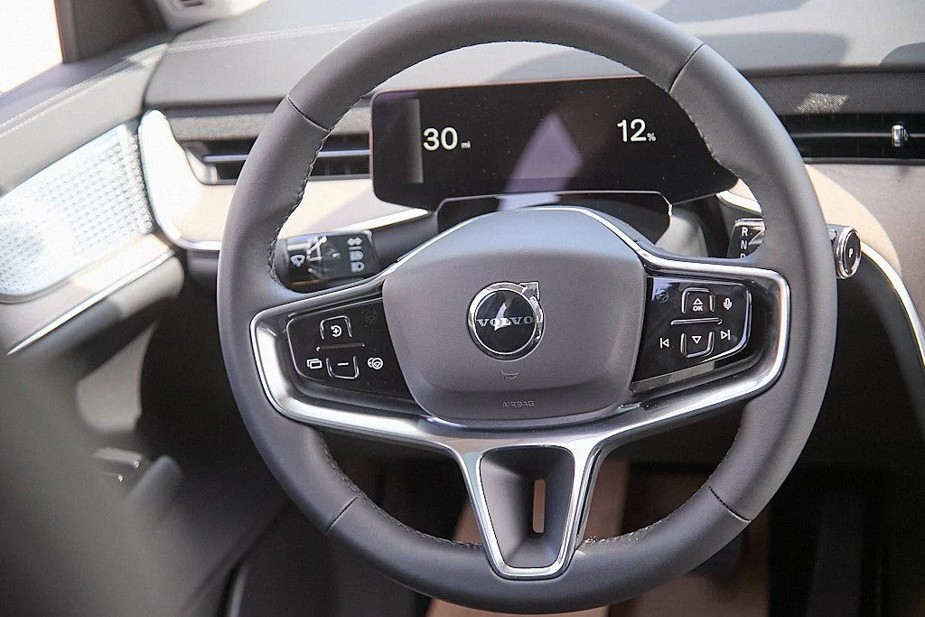 2025 Volvo EX90 Ultra - Photo 27