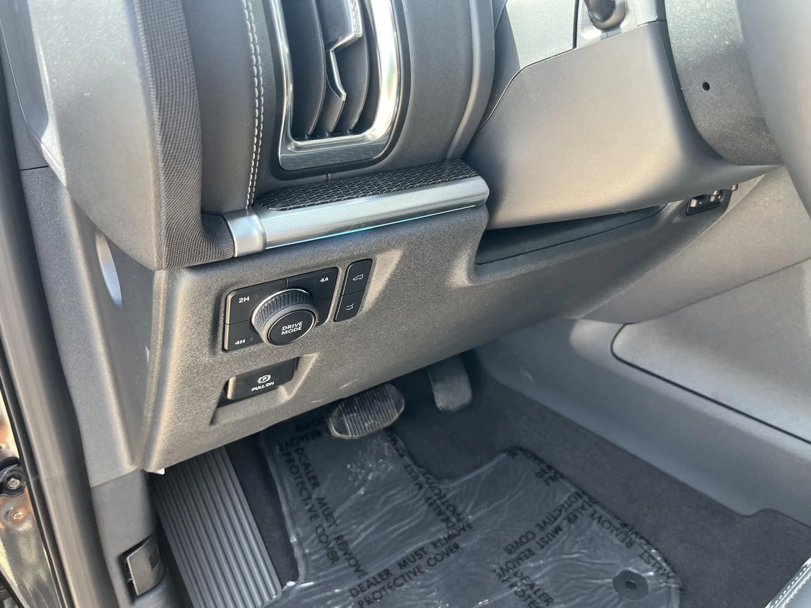 New 2026 Dark Matter Gray Metallic Ford Platinum® image 17