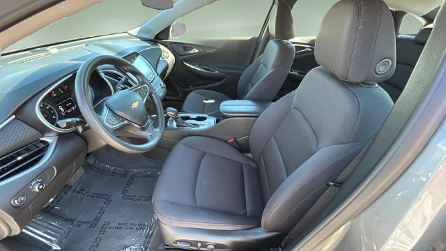Used 2025 Sterling Gray Metallic Chevrolet 1LT image 18
