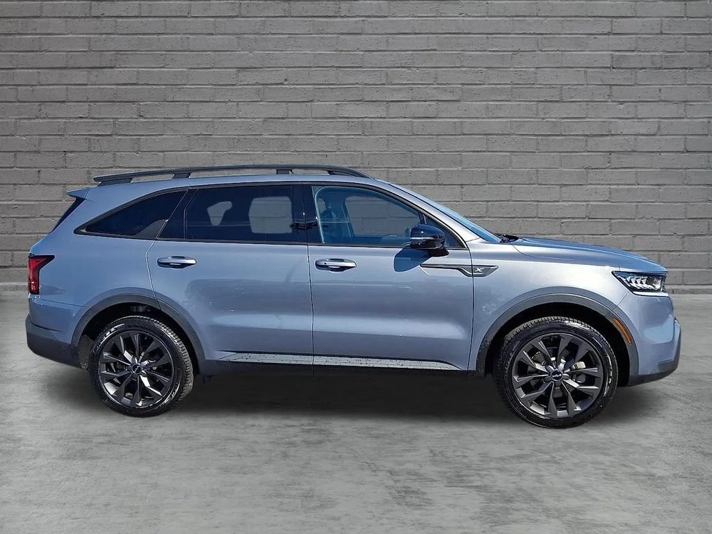 Used 2023 Silver Kia X-Line EX image 13