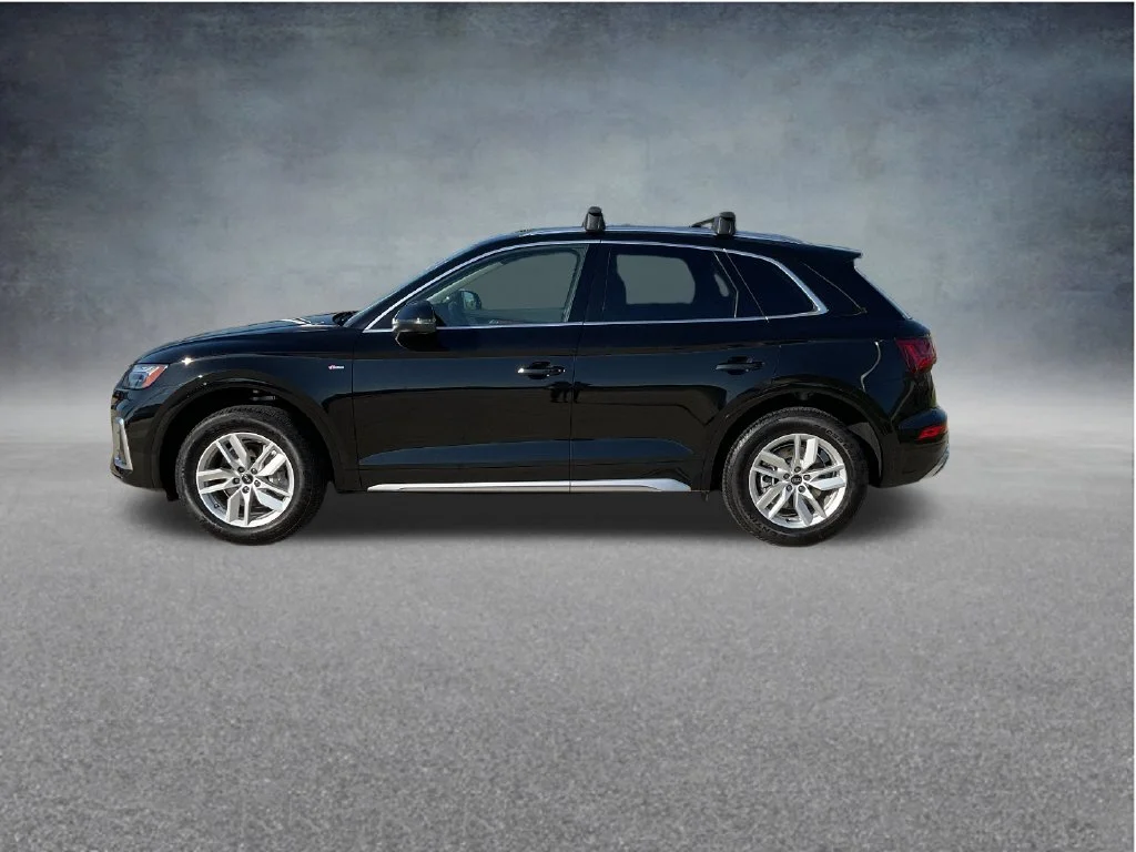 Used 2023 Black Audi 45 S line Premium image 5