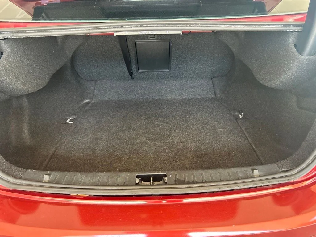 Used 2013  Volvo  image 30