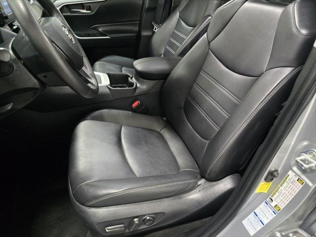 Certified Used 2022 SILVER SKY METALLIC Toyota  image 24