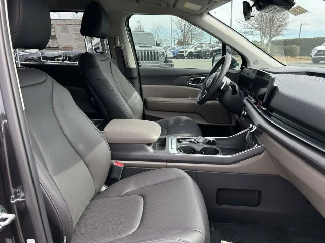 Certified Used 2026 Gray Kia EX image 19