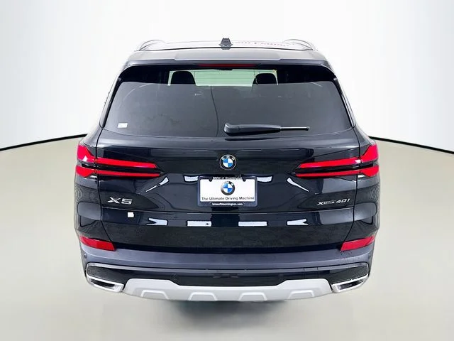 Used 2026 Black BMW xDrive40i image 6