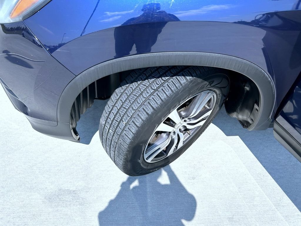 Used 2018 Blue Honda EX-L image 26