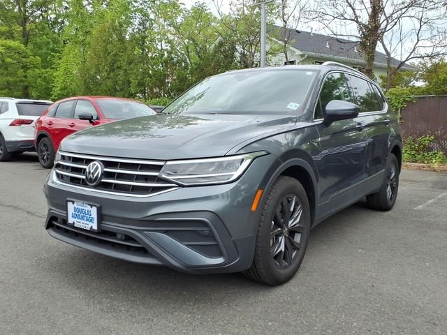 Used 2024 Gray Volkswagen 2.0T SE image 2