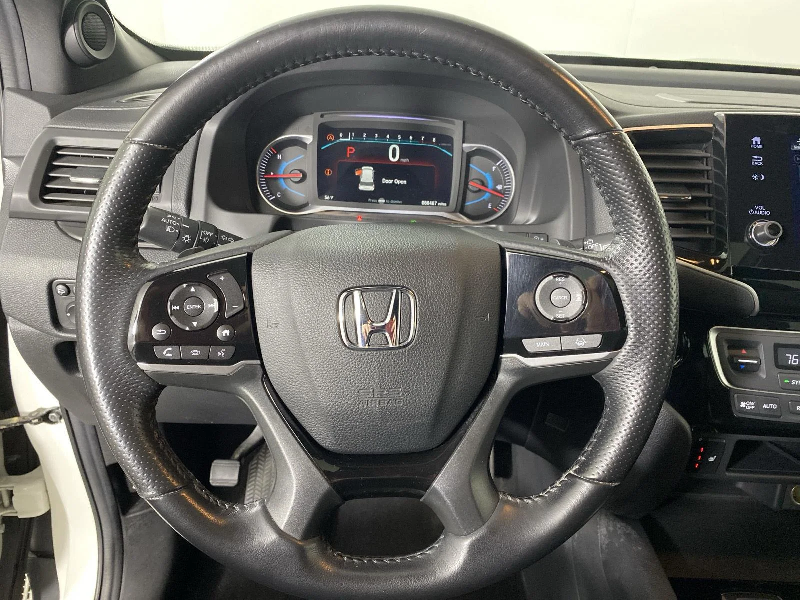 Used 2019 White Diamond Pearl Honda Touring image 15