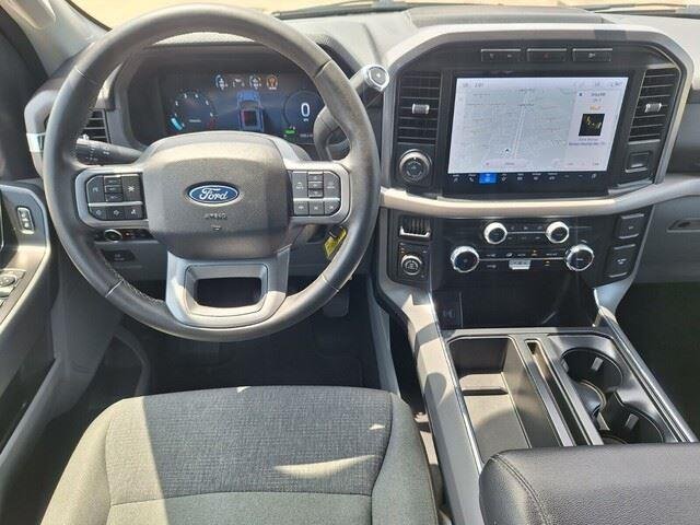 Used 2024 Agate Black Metallic Ford XLT image 23