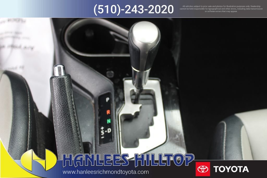 Used 2016  Toyota Limited image 22