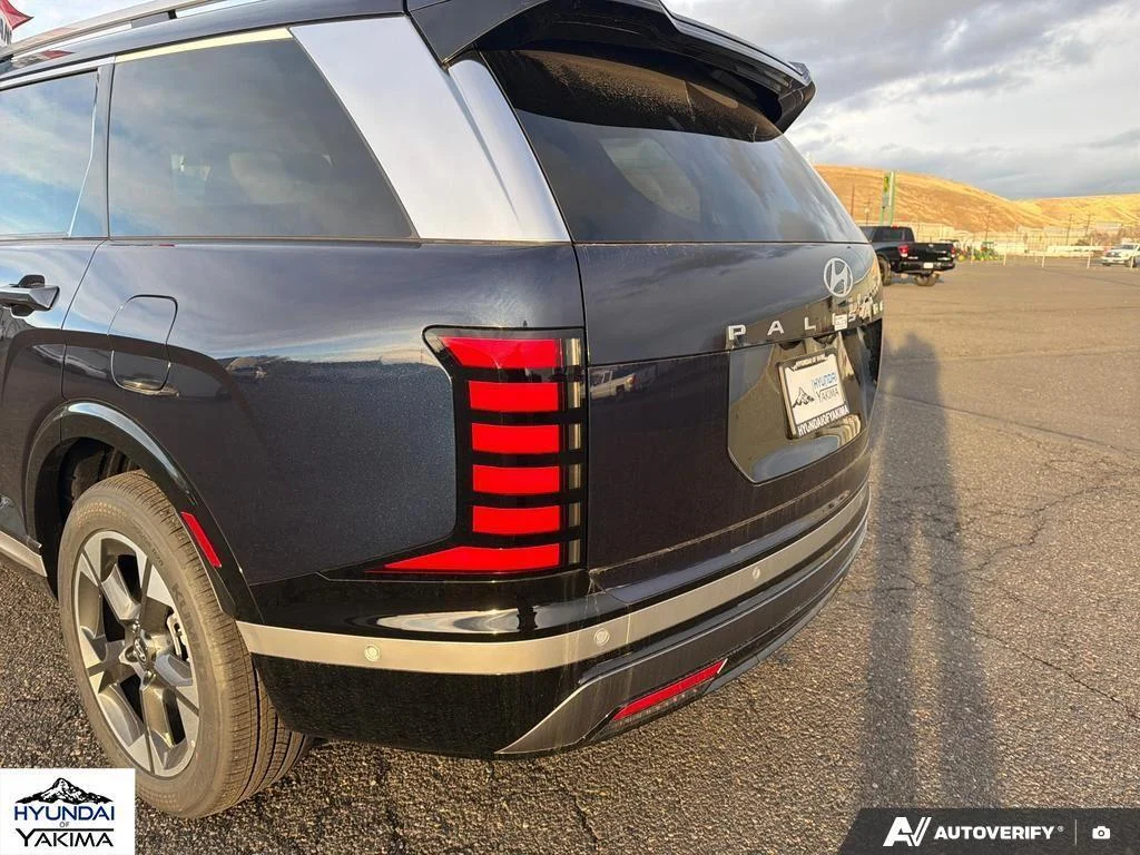 2026 Hyundai Palisade Limited - Photo 12