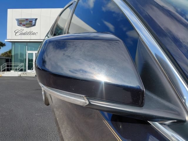 Used 2021 DARK MOON BLUE METALLIC Cadillac Luxury image 9