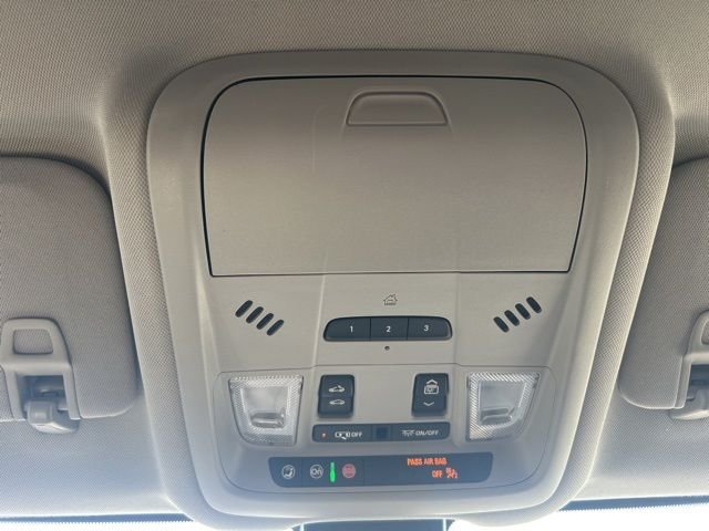 Used 2024 Red GMC AT4 image 31