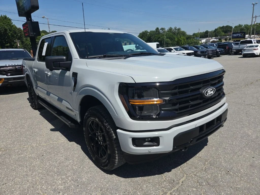 Used 2024 White Ford XLT image 2