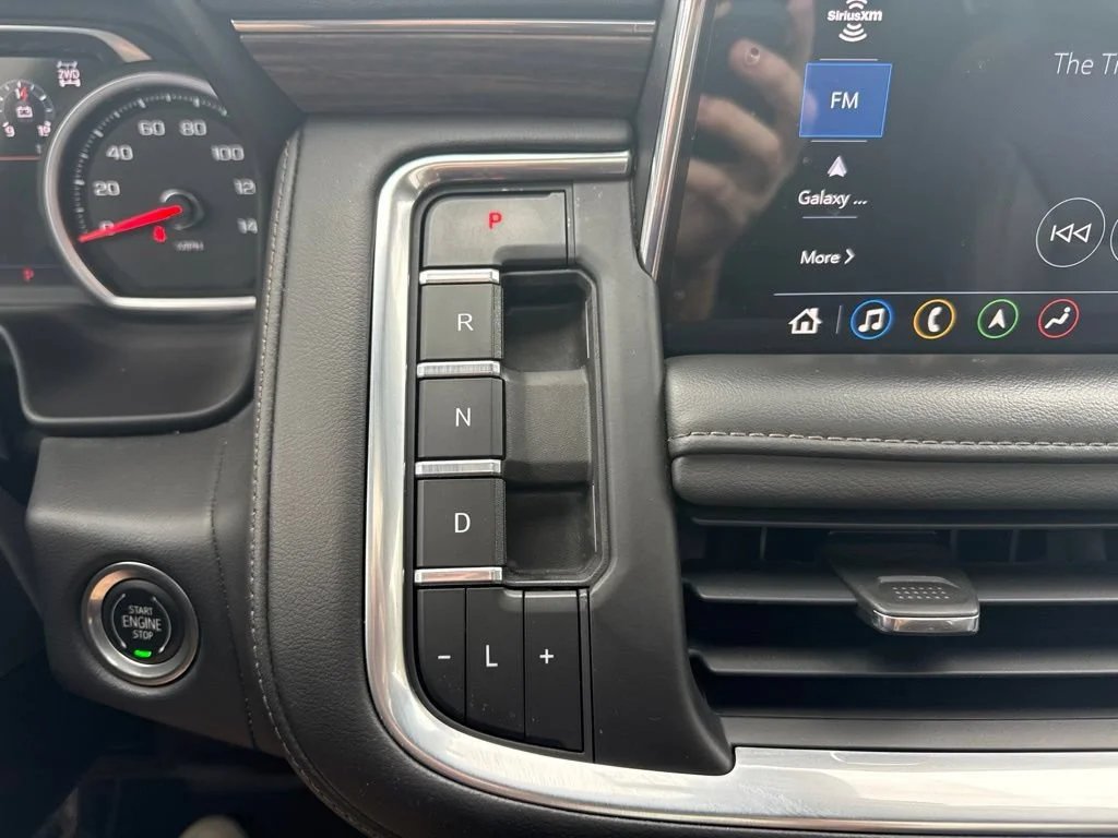 Used 2021 BLACK Chevrolet High Country image 17