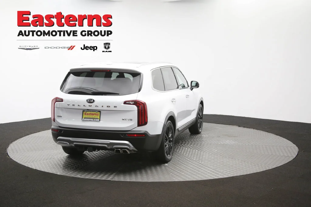 Used 2020 White Kia SX image 46