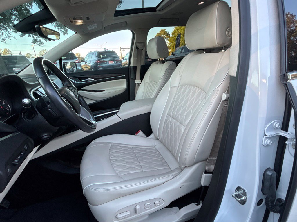 Used 2023 White Buick Avenir image 24