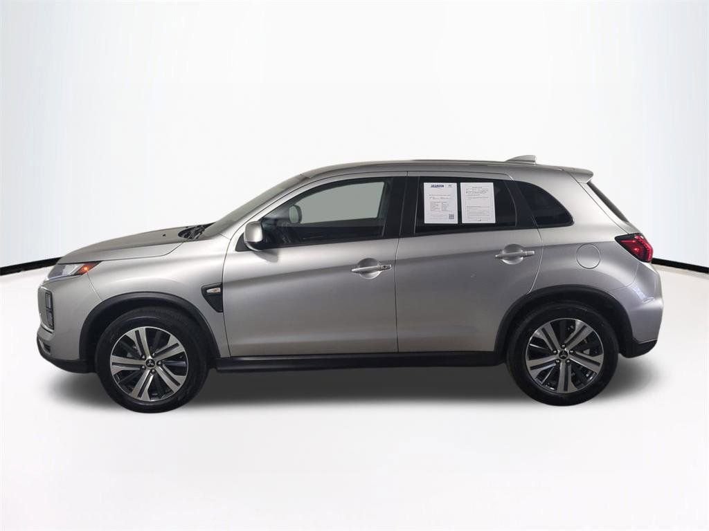 Used 2024  Mitsubishi 2.0 ES image 8