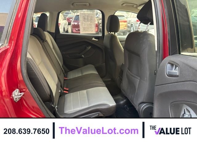 Used 2016 Red Ford SE image 18