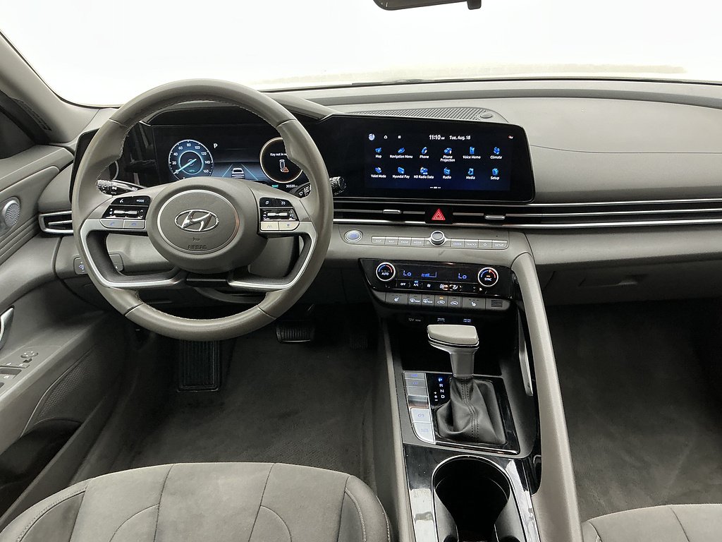 Used 2023 Fluid Metal Hyundai SEL image 19