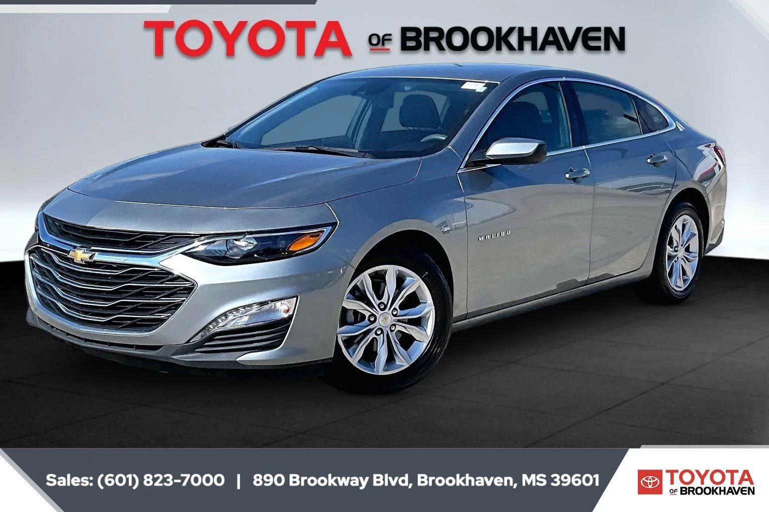 Used 2024 Sterling Gray Metallic Chevrolet LT image 10