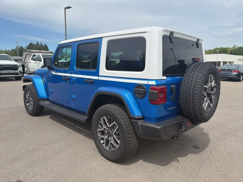 New 2026 Hydro Blue Pearl-Coat Exterior Paint Jeep Sahara image 8
