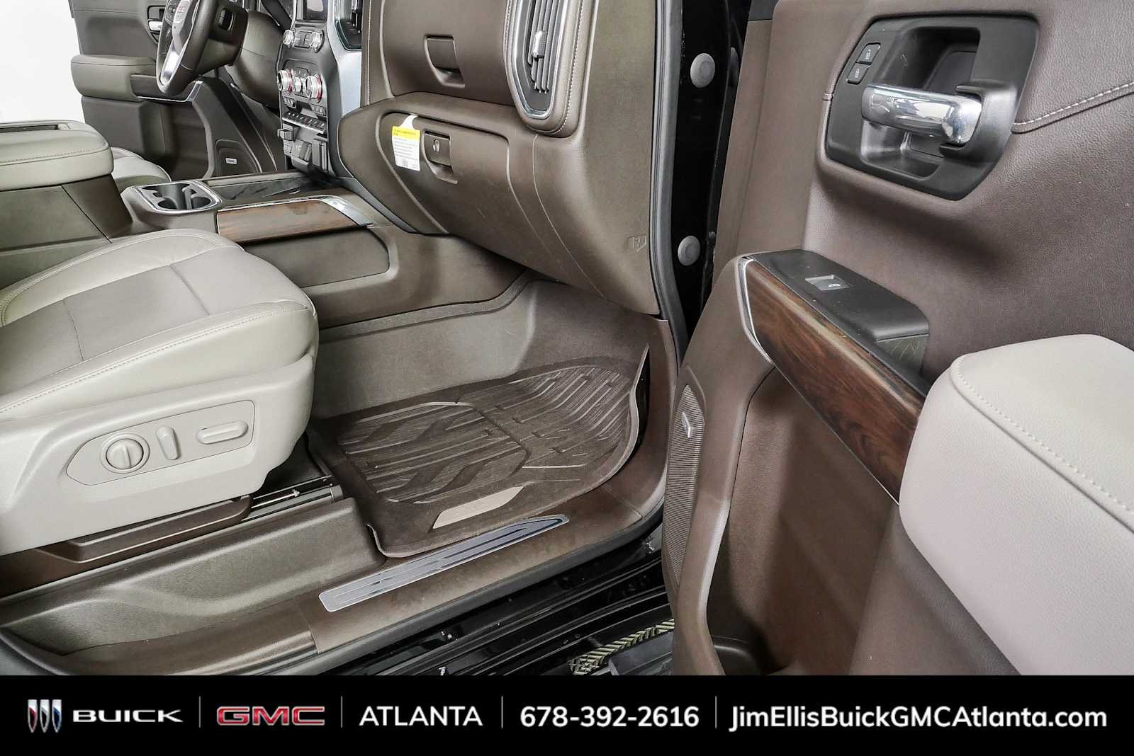 Used 2020 Onyx Black GMC SLT image 25