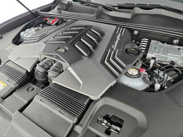 Used 2025 Gray Lamborghini SE image 19