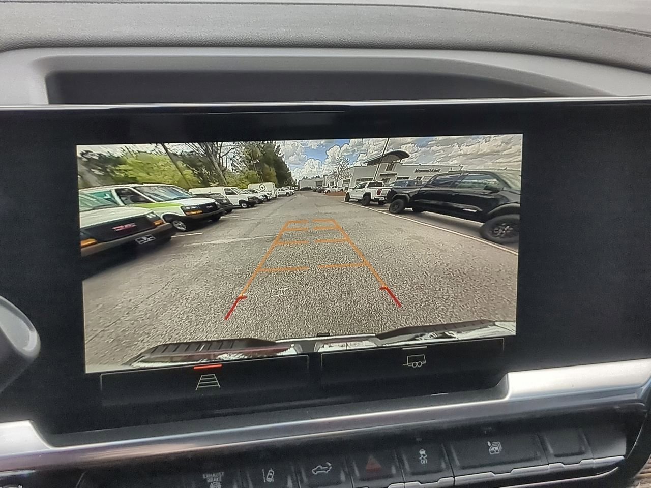 New 2026 Summit White GMC SLE image 15